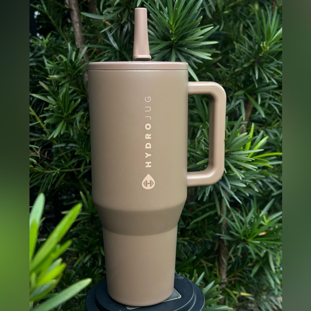 40oz. Limited Edition Mocha Color Hydrojug.